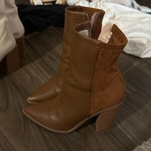 Lulu’s Dualtoned Brown Boots